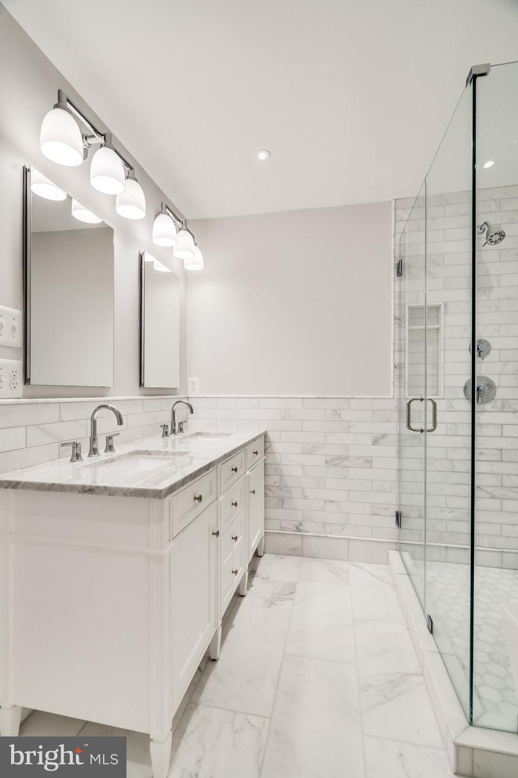 OLD TOWN ALEXANDRIA - Residential Lease