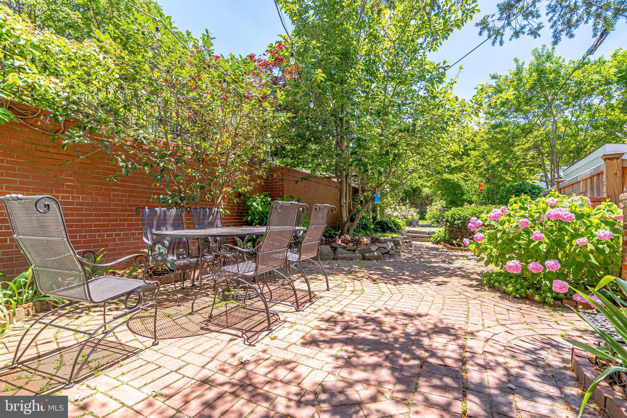 OLD TOWN ALEXANDRIA - Residential Lease