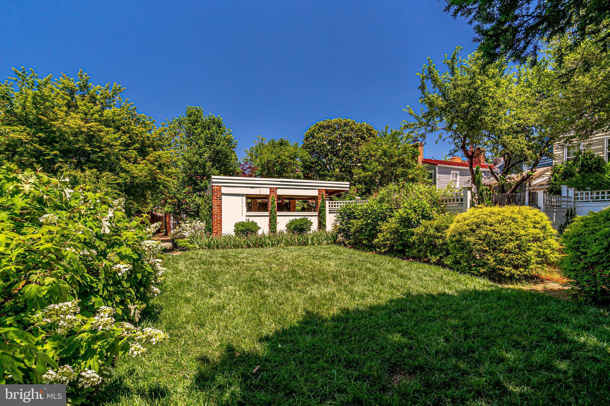 OLD TOWN ALEXANDRIA - Residential Lease