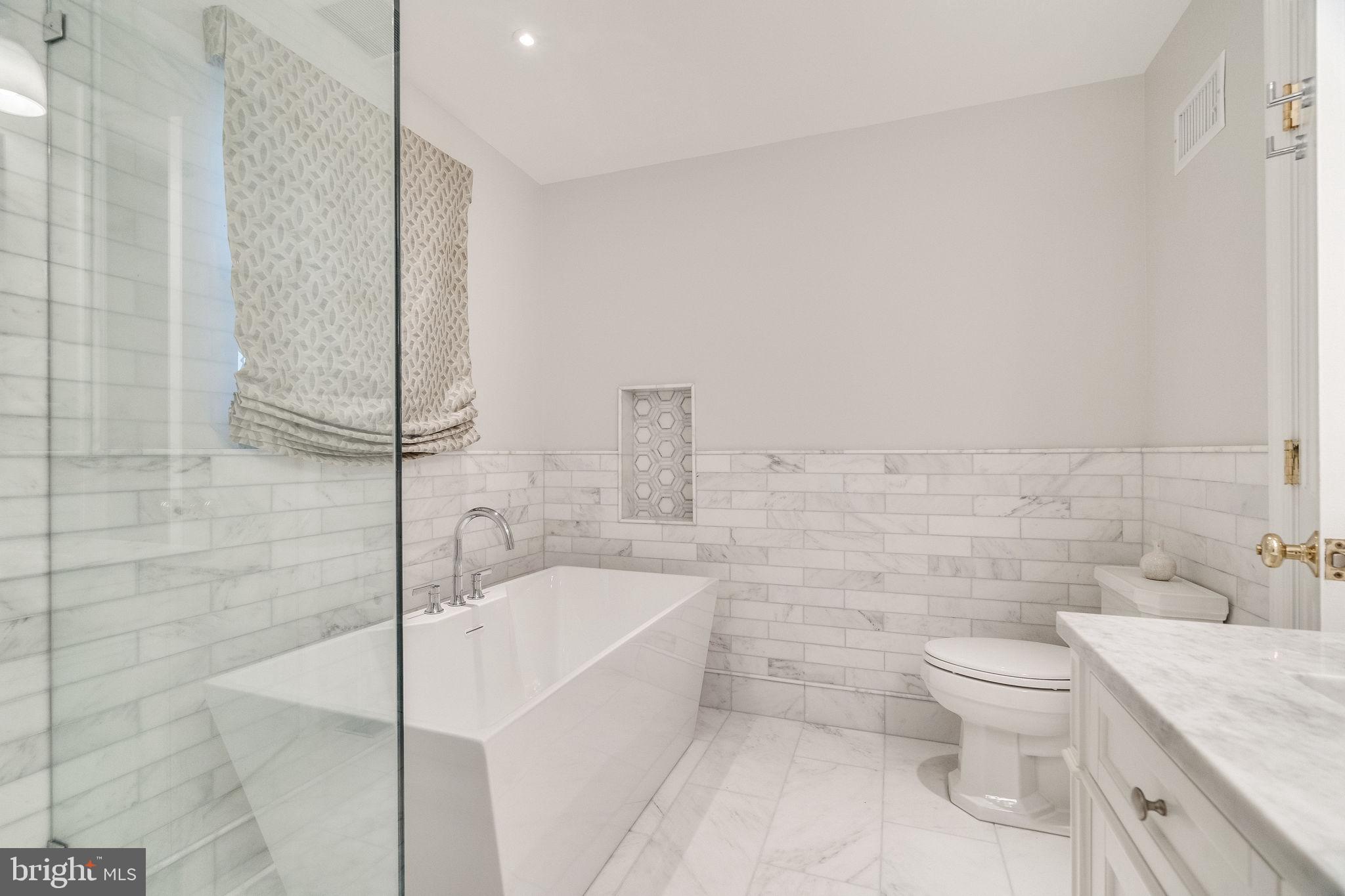 OLD TOWN ALEXANDRIA - Residential Lease