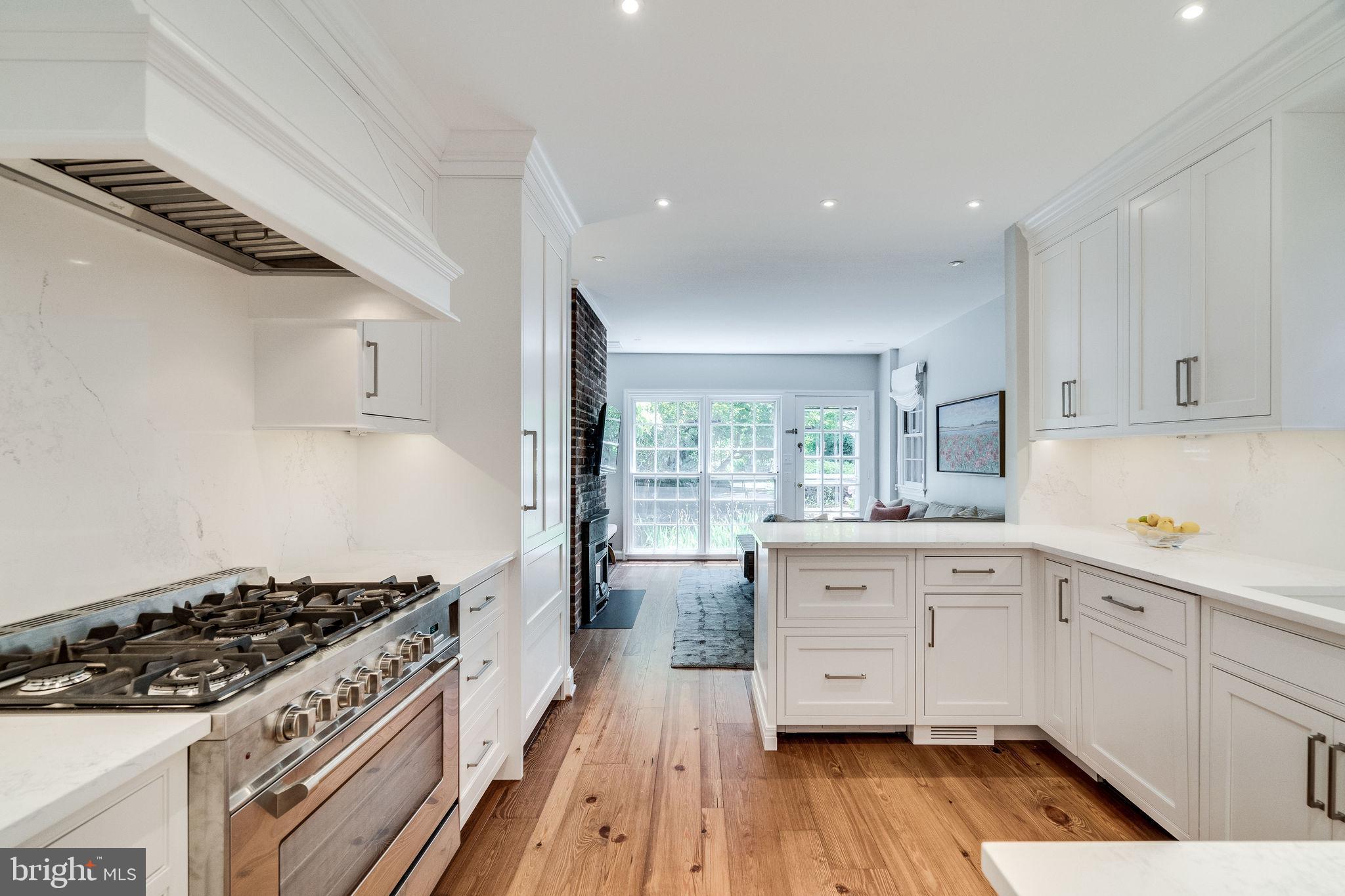 OLD TOWN ALEXANDRIA - Residential Lease