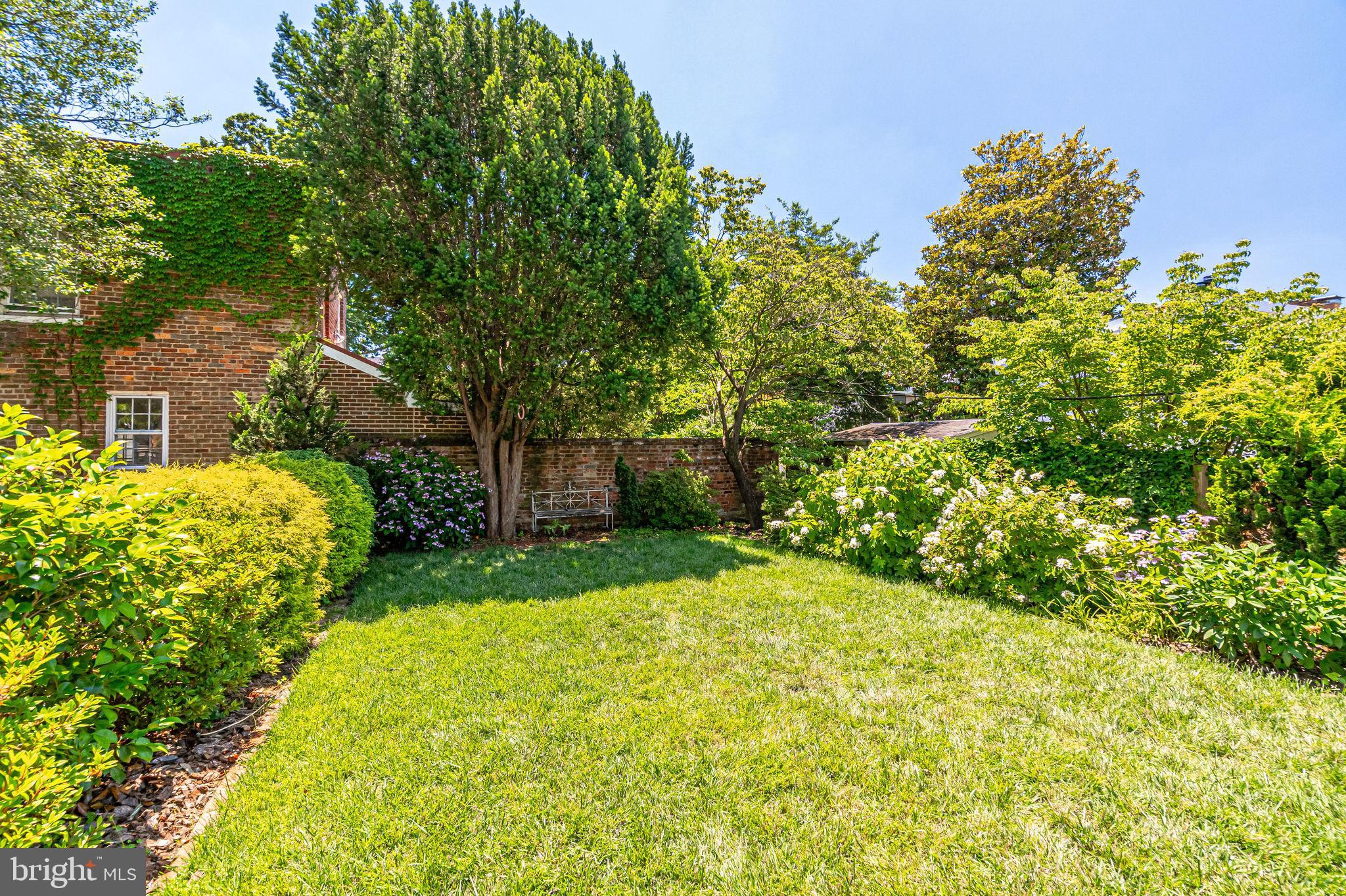 OLD TOWN ALEXANDRIA - Residential Lease