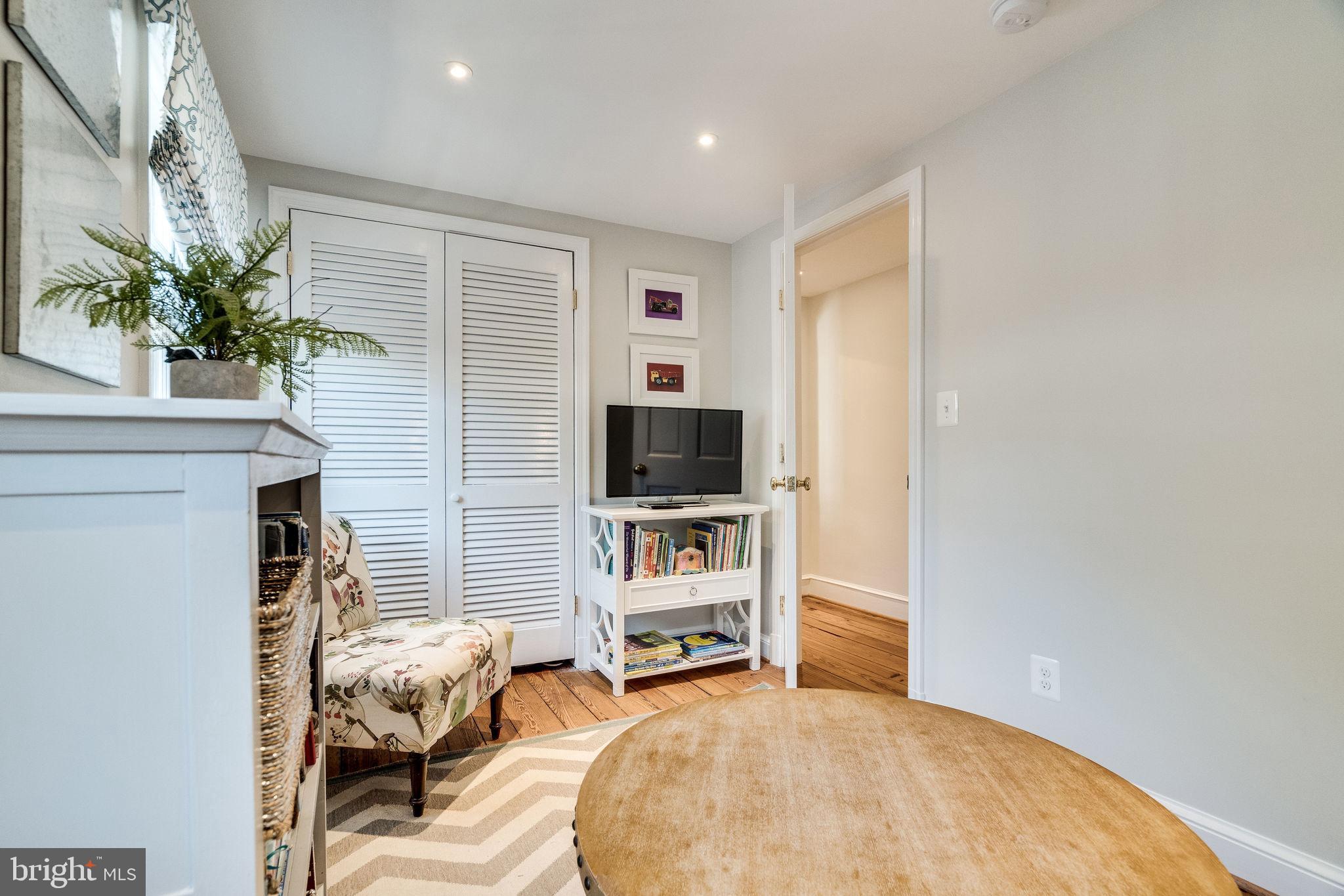 OLD TOWN ALEXANDRIA - Residential Lease