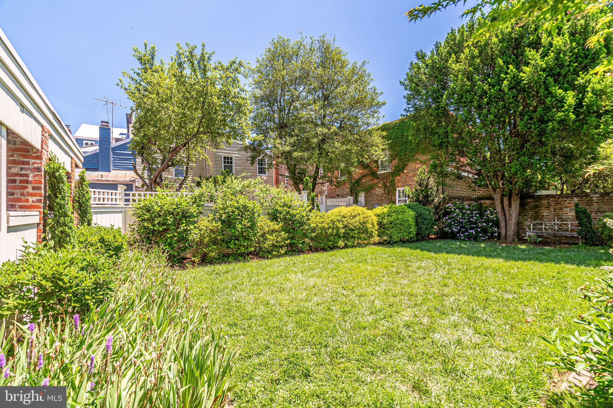 OLD TOWN ALEXANDRIA - Residential Lease