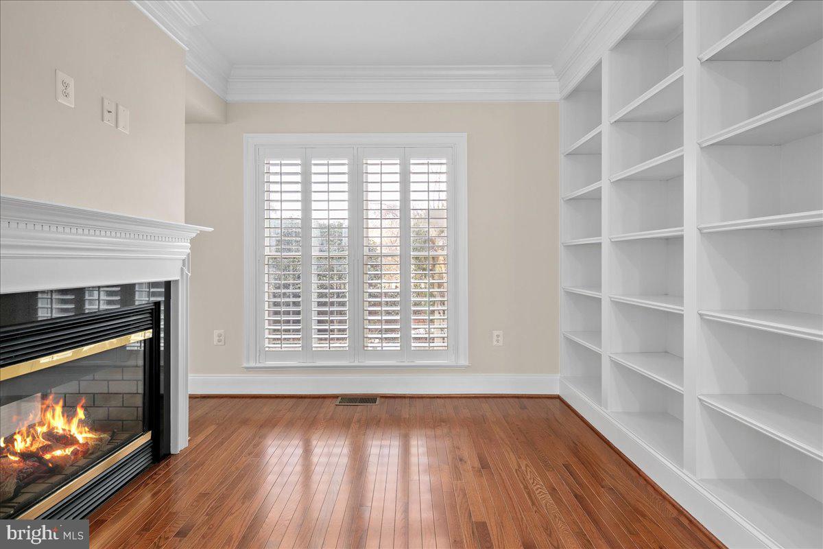 LIBERTY ROW - Residential