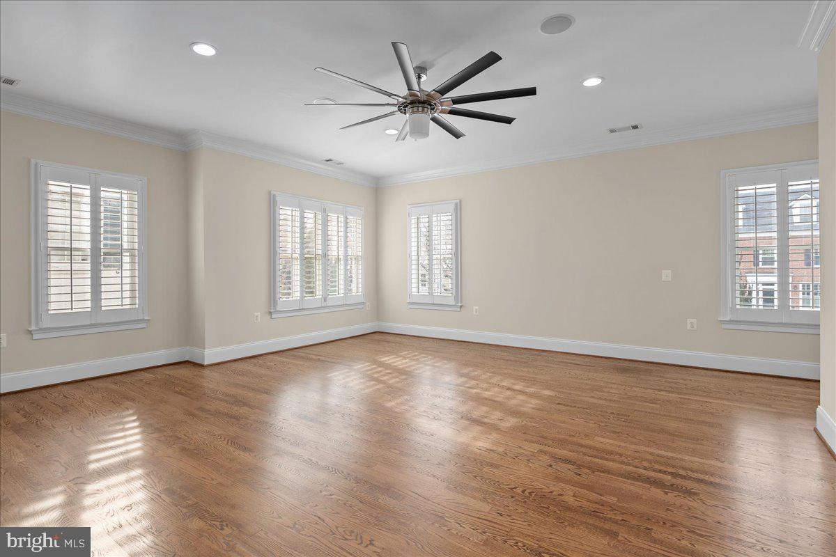 LIBERTY ROW - Residential