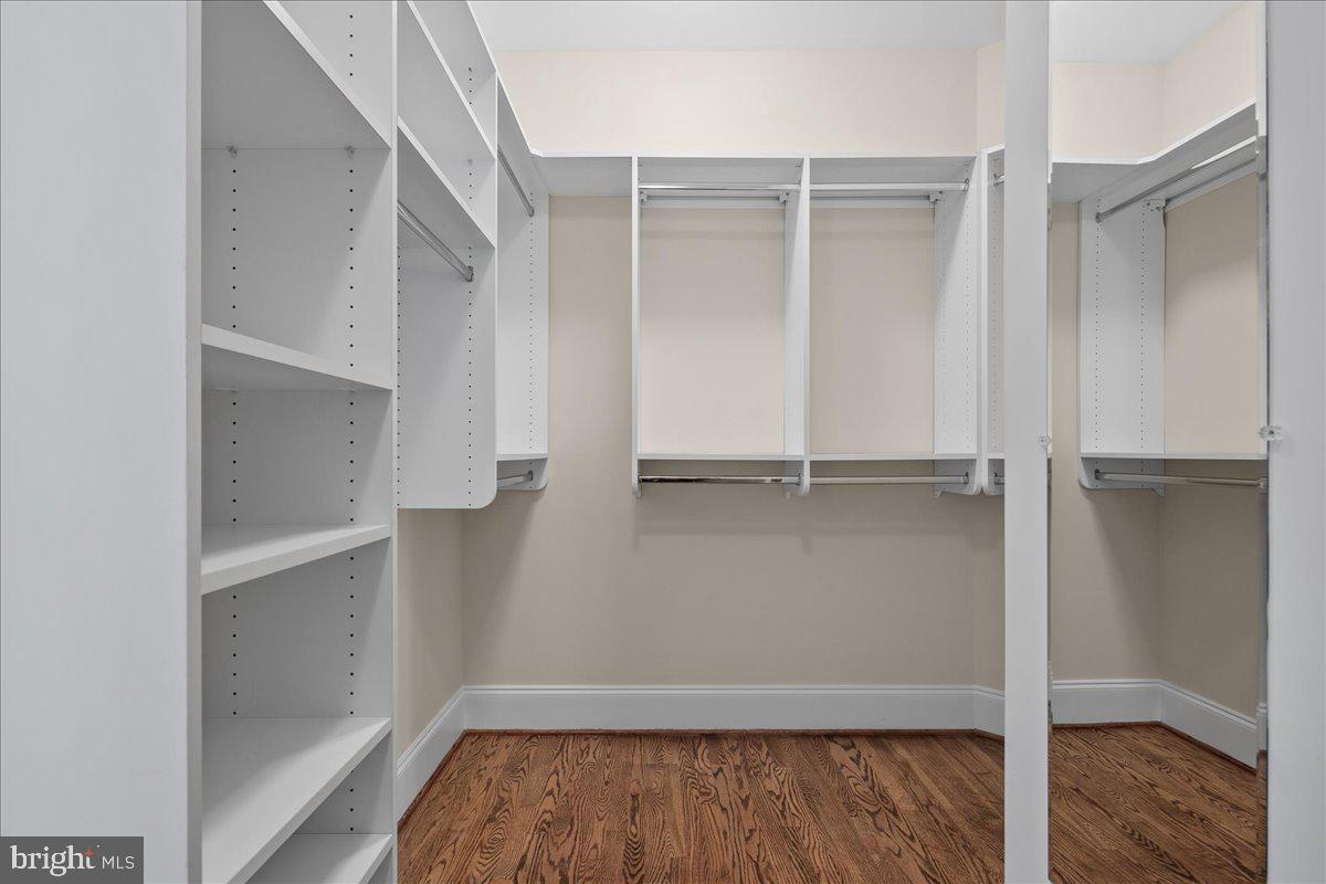 LIBERTY ROW - Residential