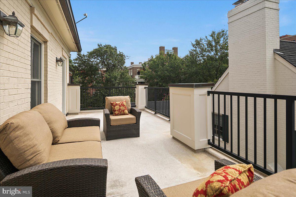 LIBERTY ROW - Residential