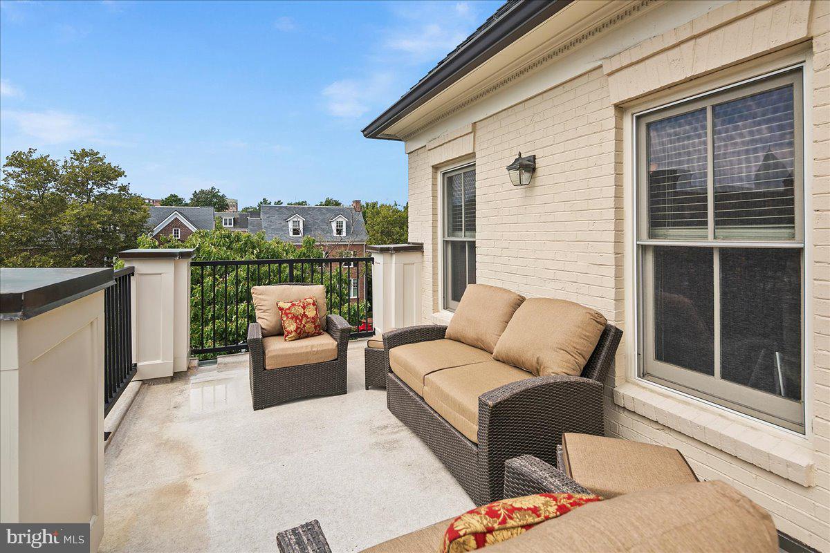 LIBERTY ROW - Residential