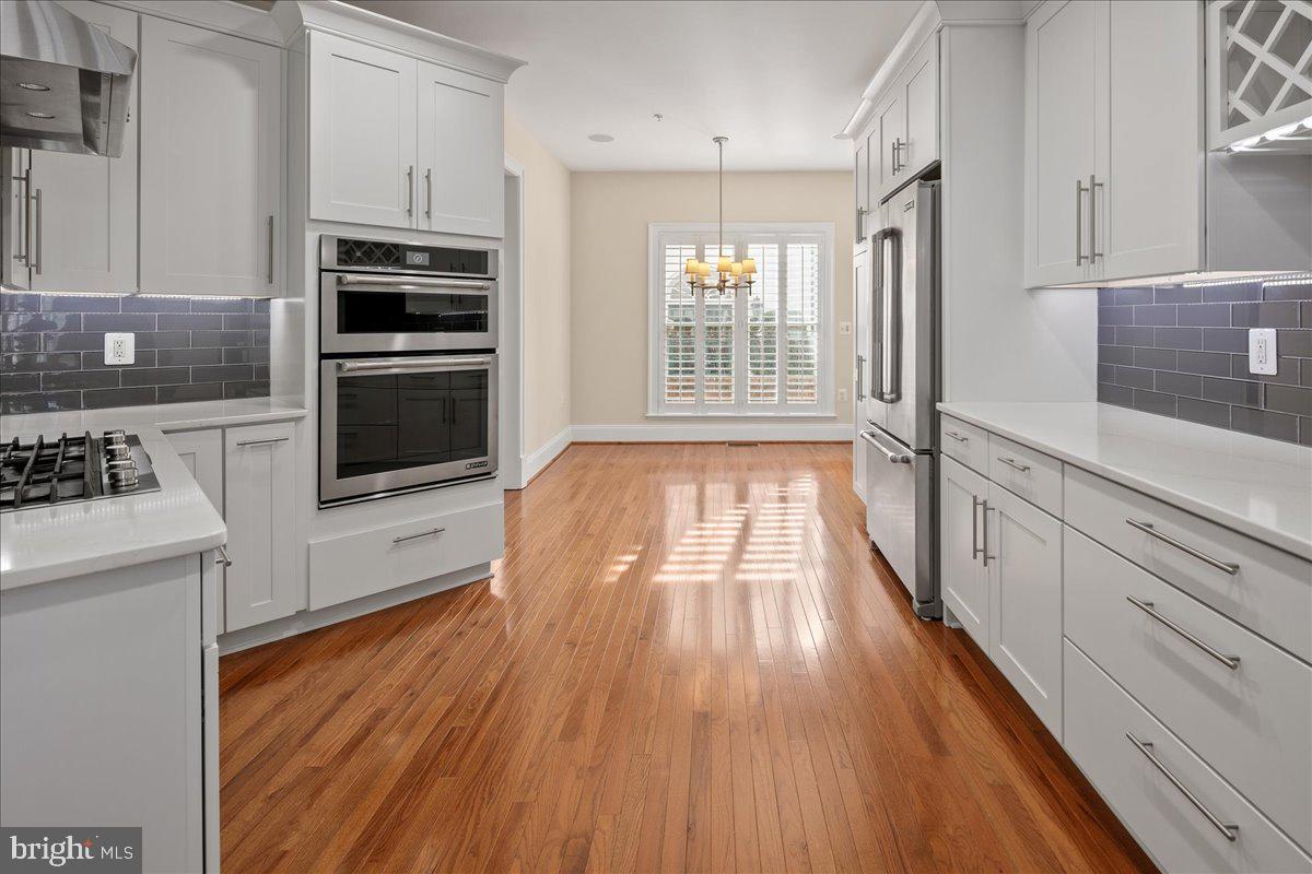 LIBERTY ROW - Residential