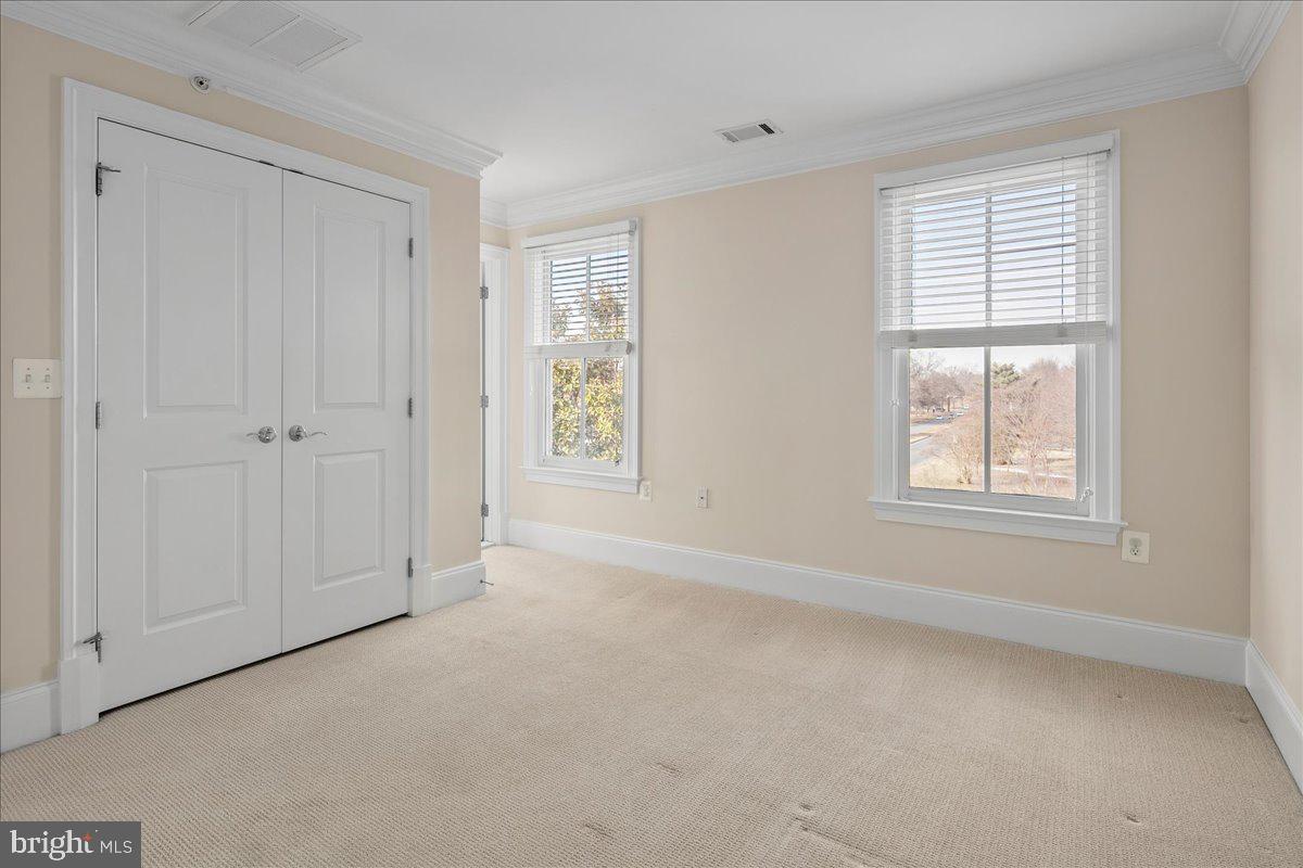 LIBERTY ROW - Residential