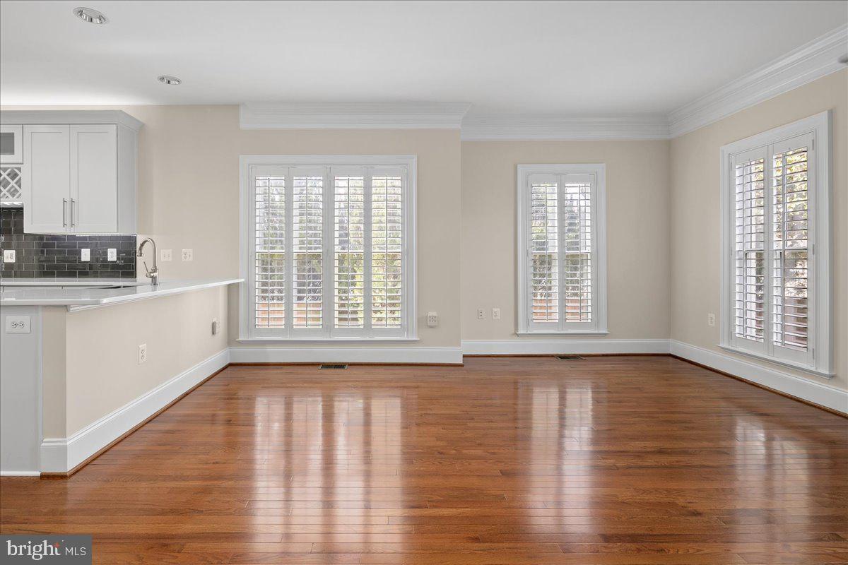 LIBERTY ROW - Residential