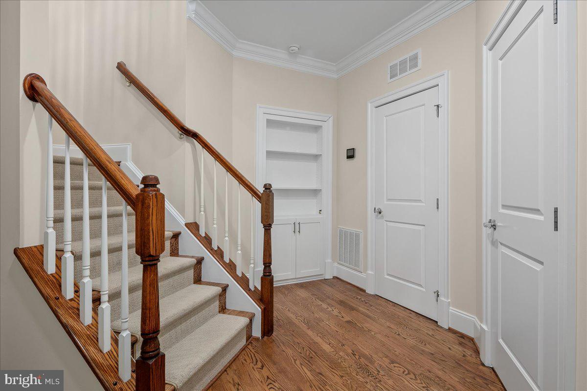 LIBERTY ROW - Residential