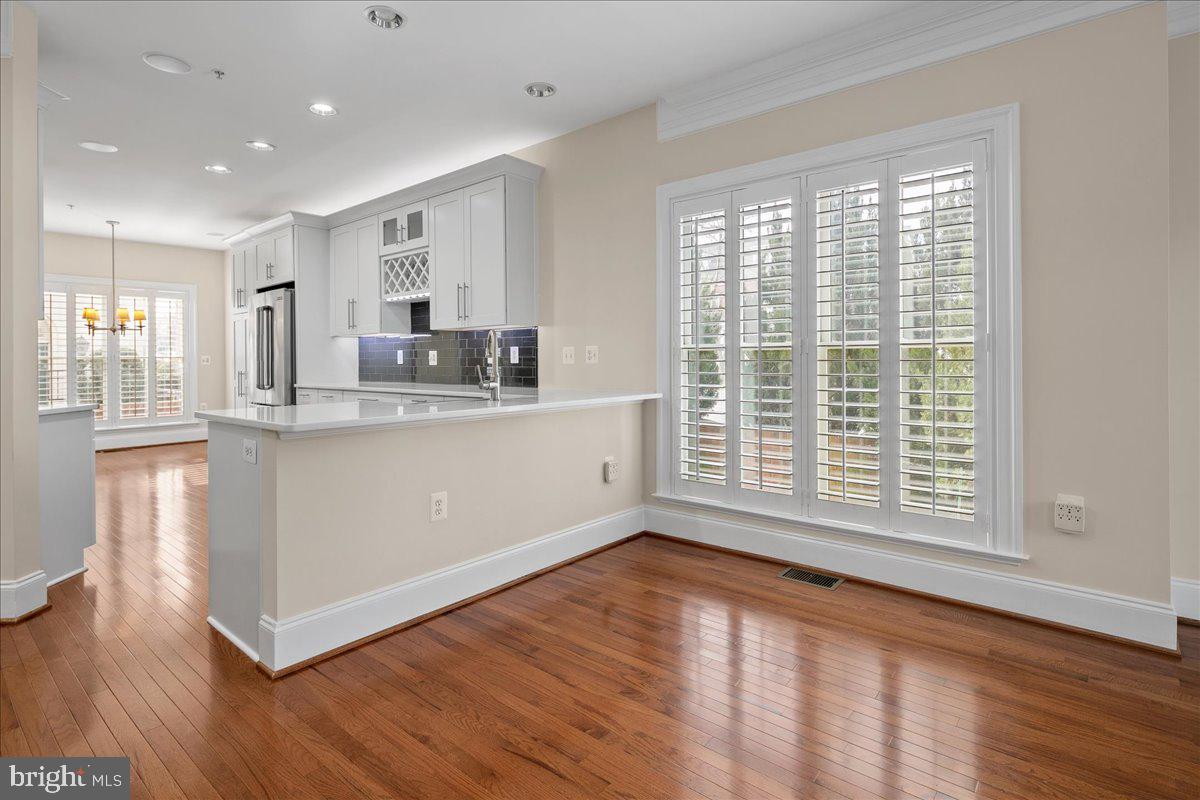 LIBERTY ROW - Residential