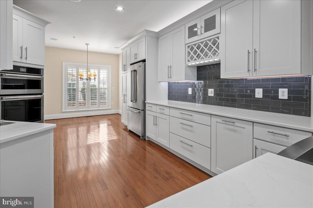 LIBERTY ROW - Residential