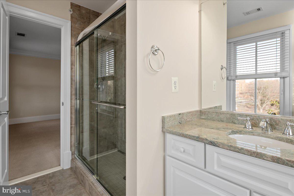 LIBERTY ROW - Residential