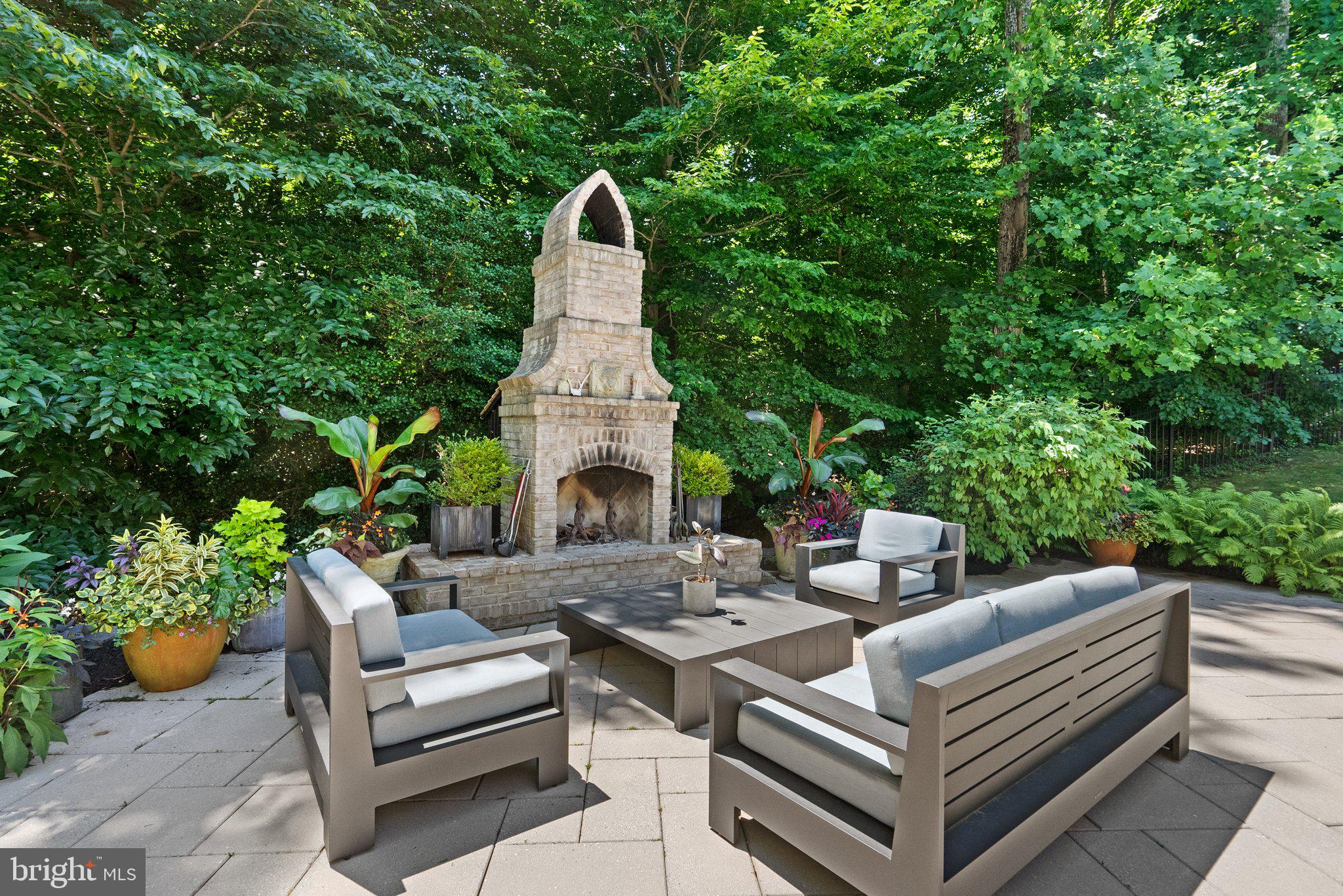 WYATTS HILL - Residential