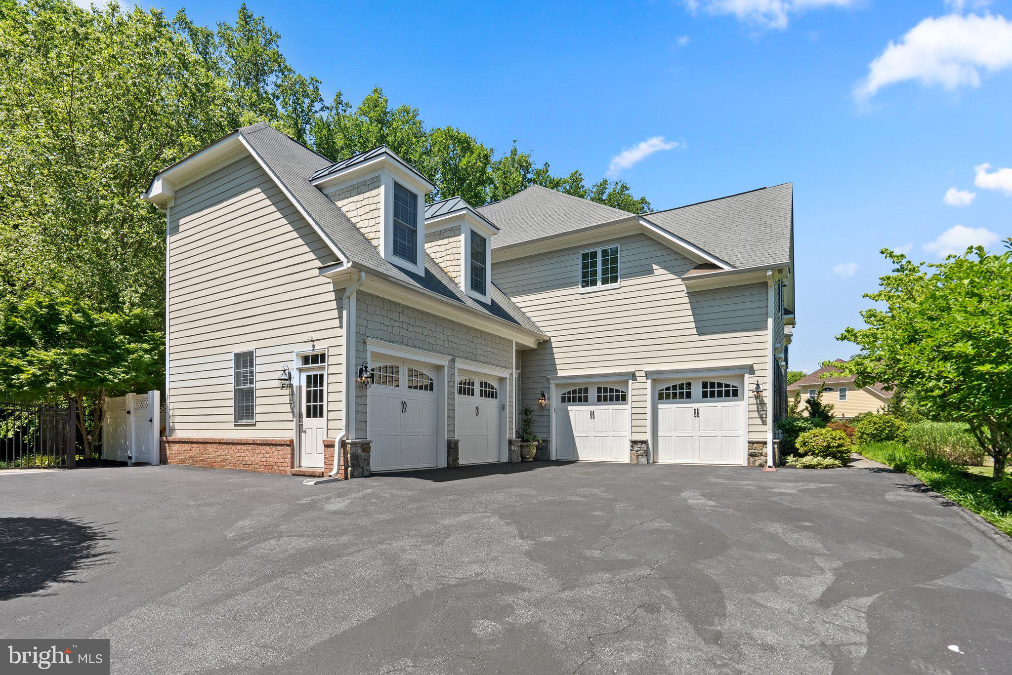 WYATTS HILL - Residential