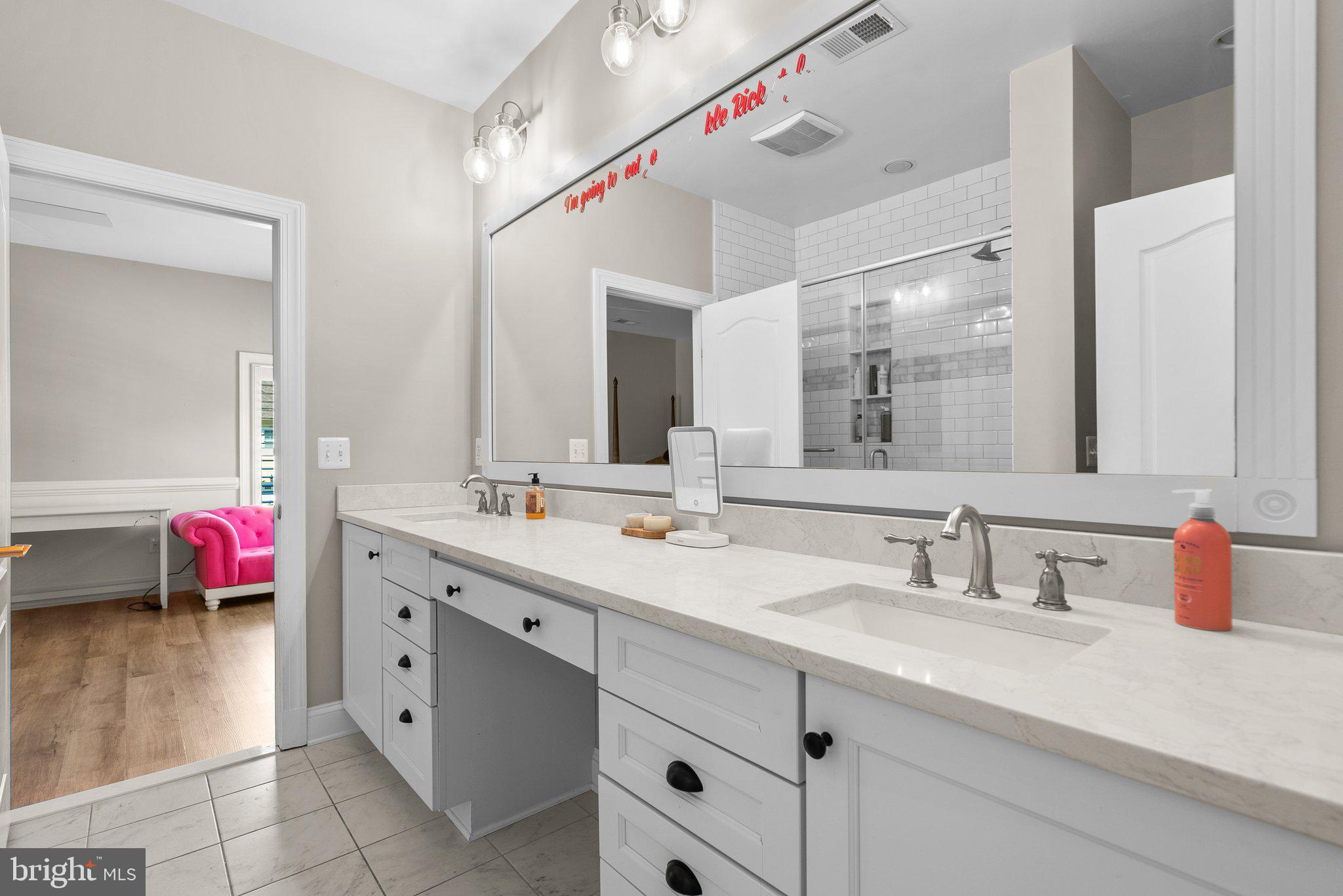 WYATTS HILL - Residential