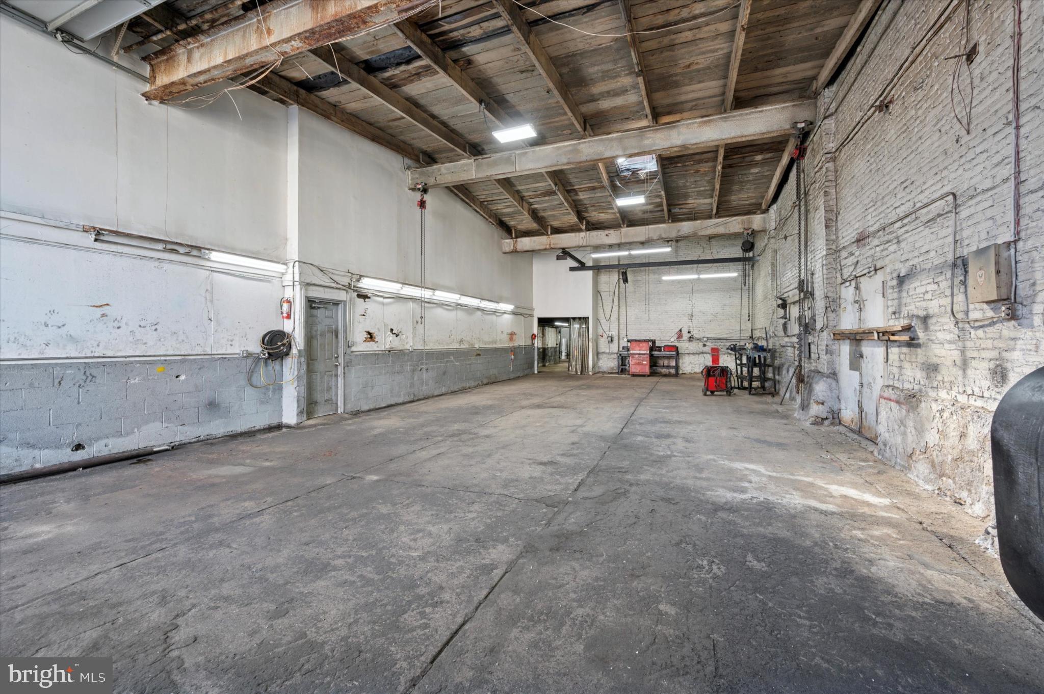 5400-18 PASCHALL AVENUE