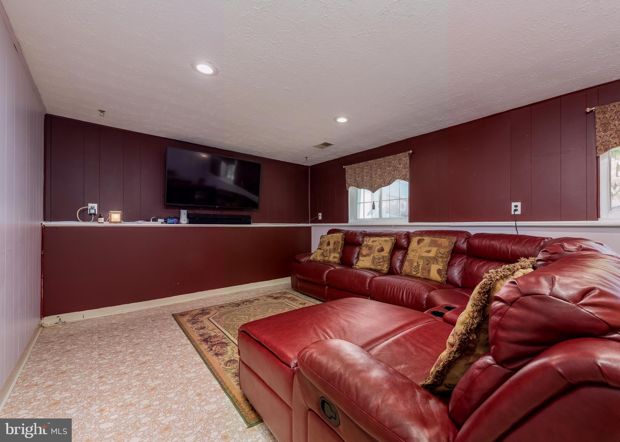 PROSPECT KNOLLS - Residential