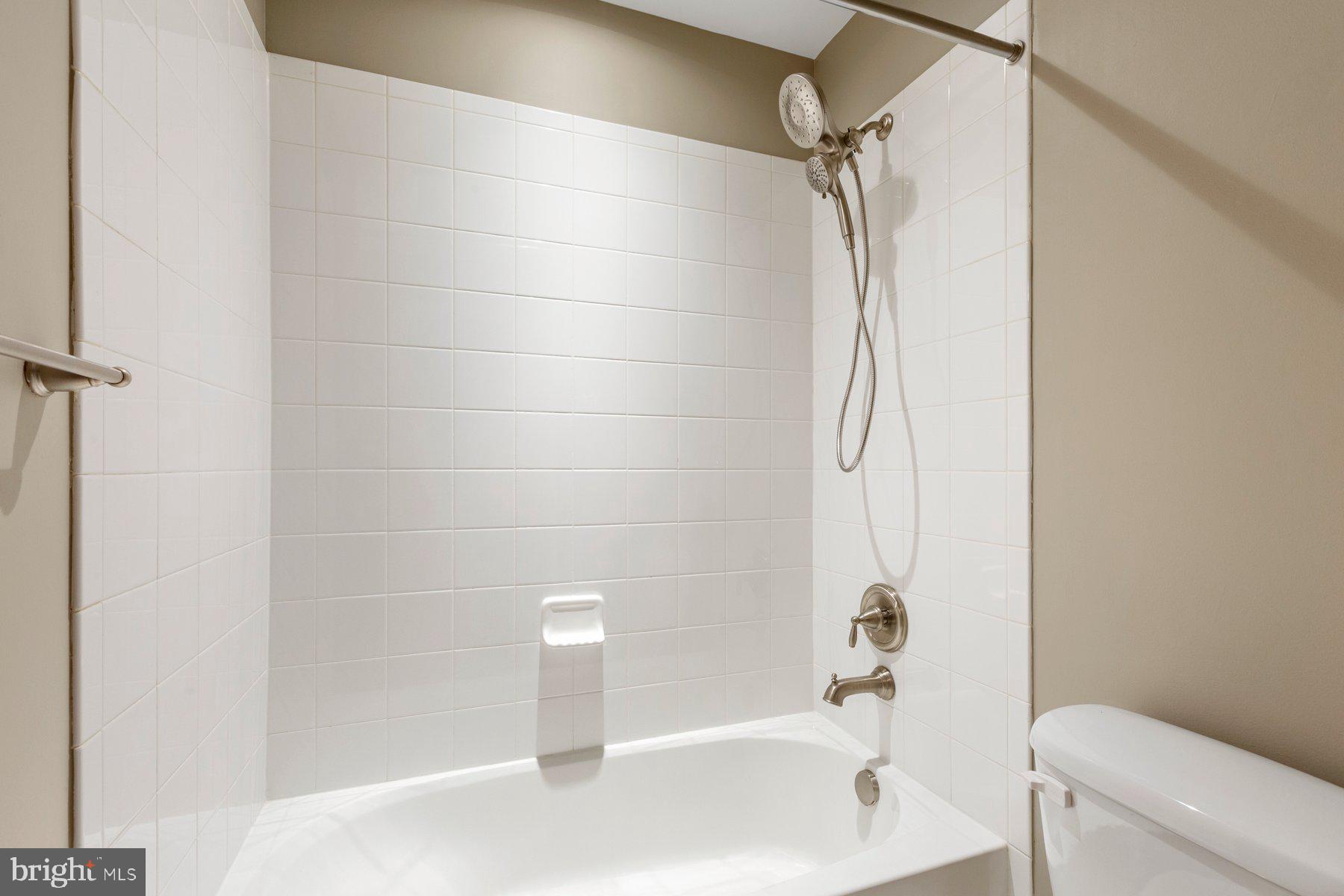 MONTGOMERY WHITE OAK - Residential