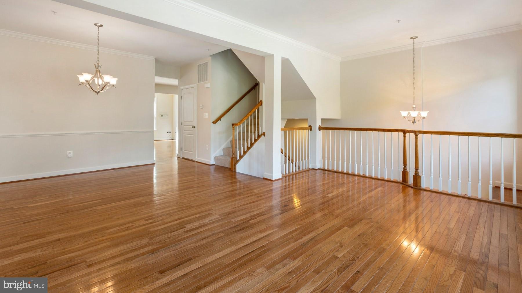 MONTGOMERY WHITE OAK - Residential