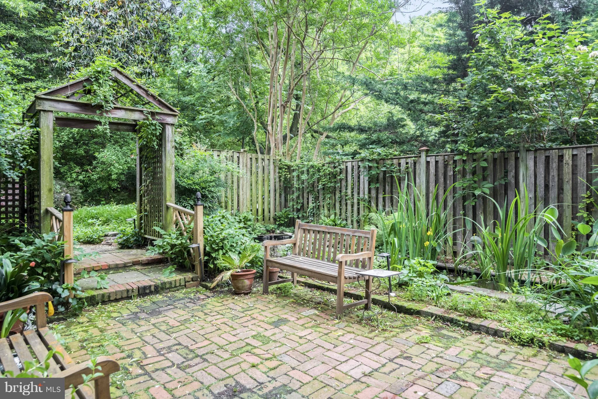 HISTORIC DISTRICT - Residential