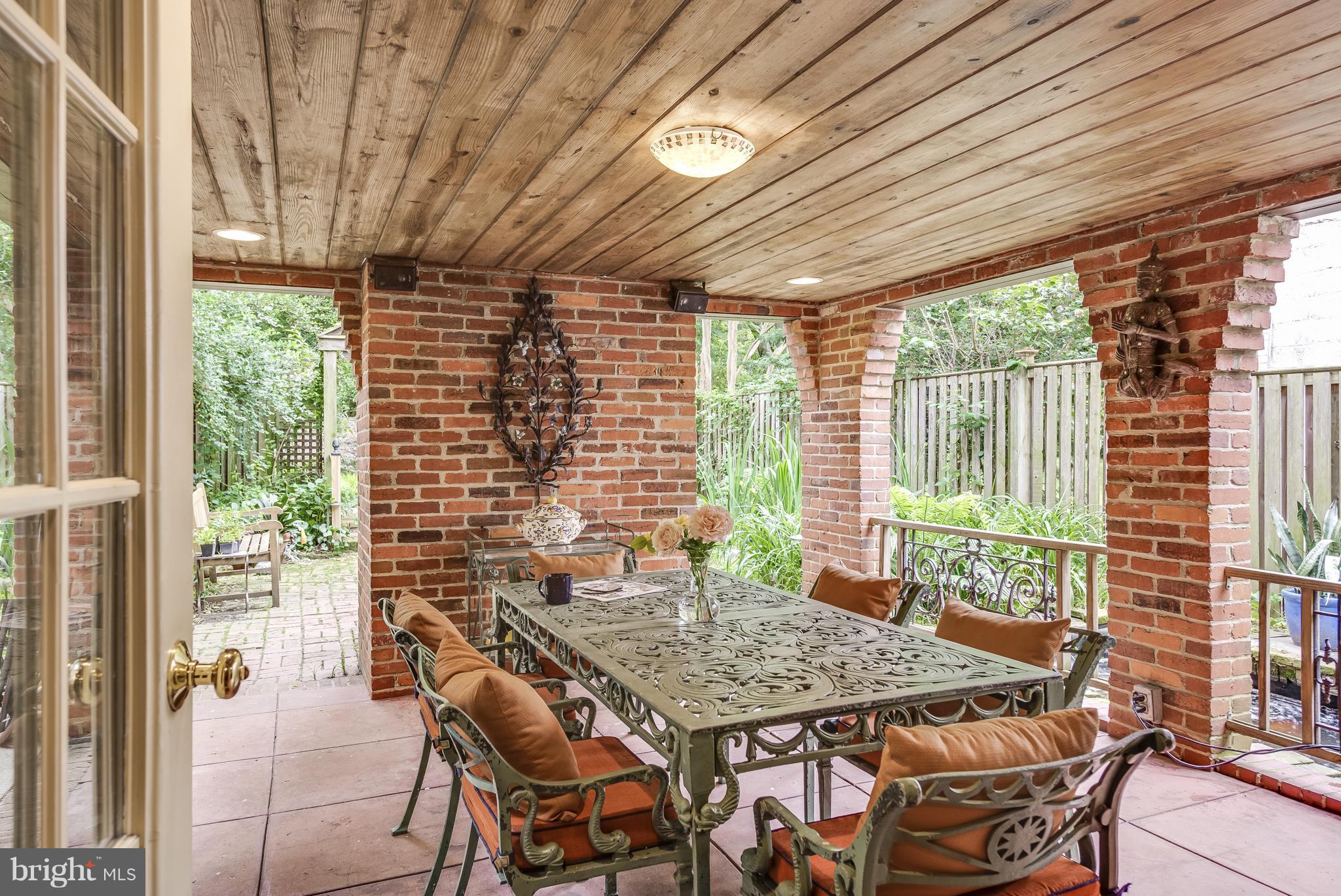 HISTORIC DISTRICT - Residential