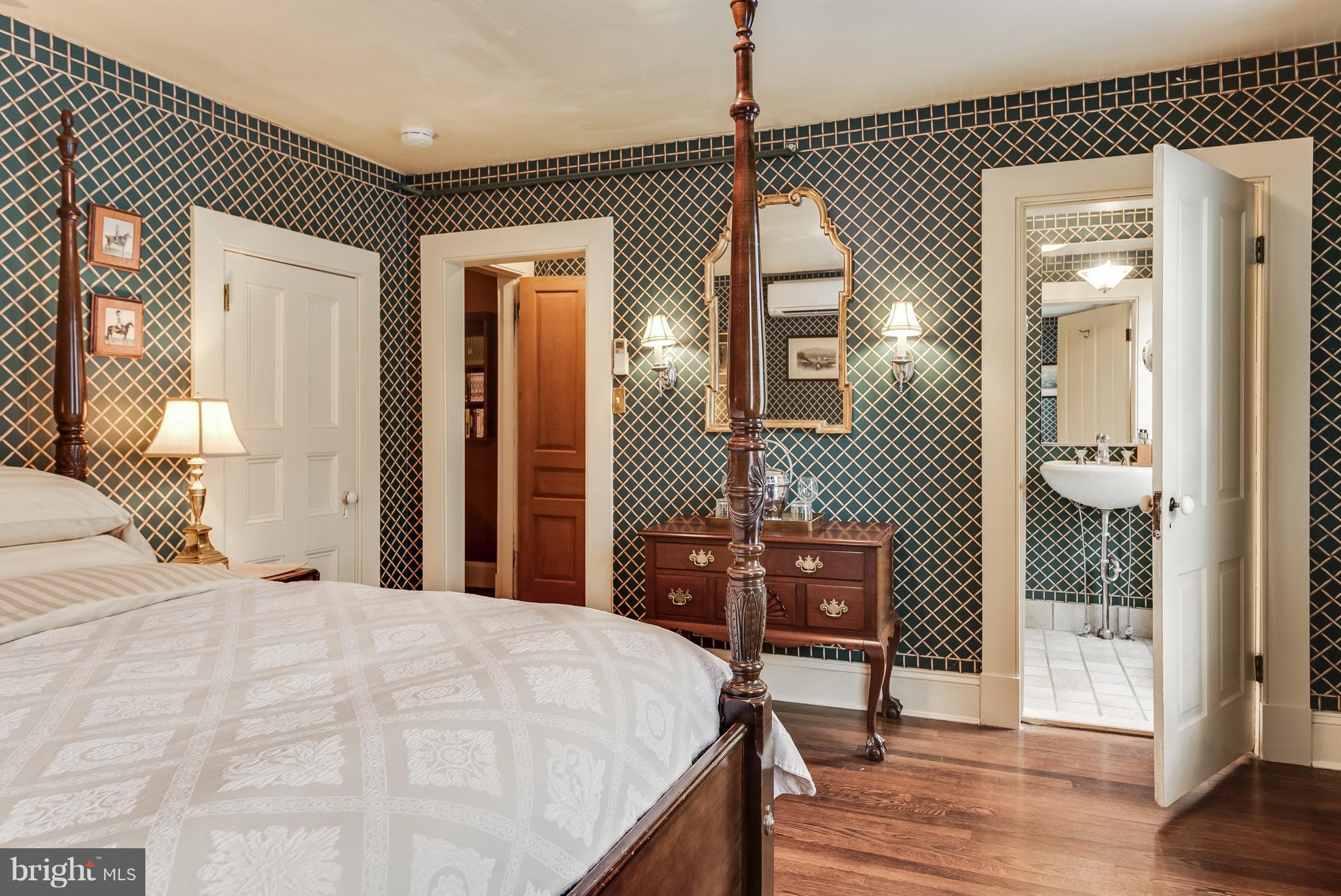 HISTORIC DISTRICT - Residential