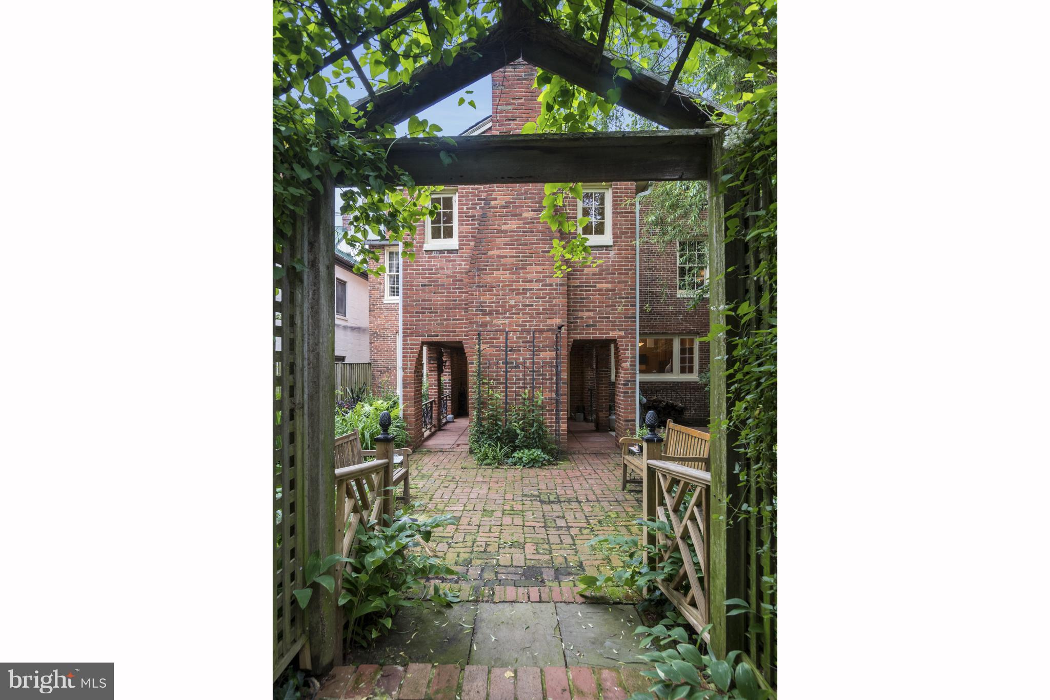 HISTORIC DISTRICT - Residential