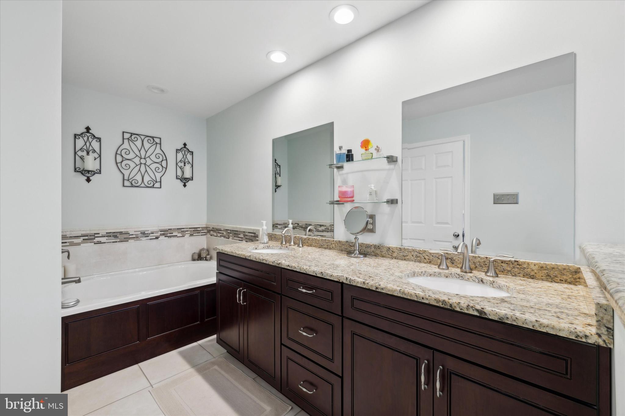 DARLINGTON WOODS - Residential