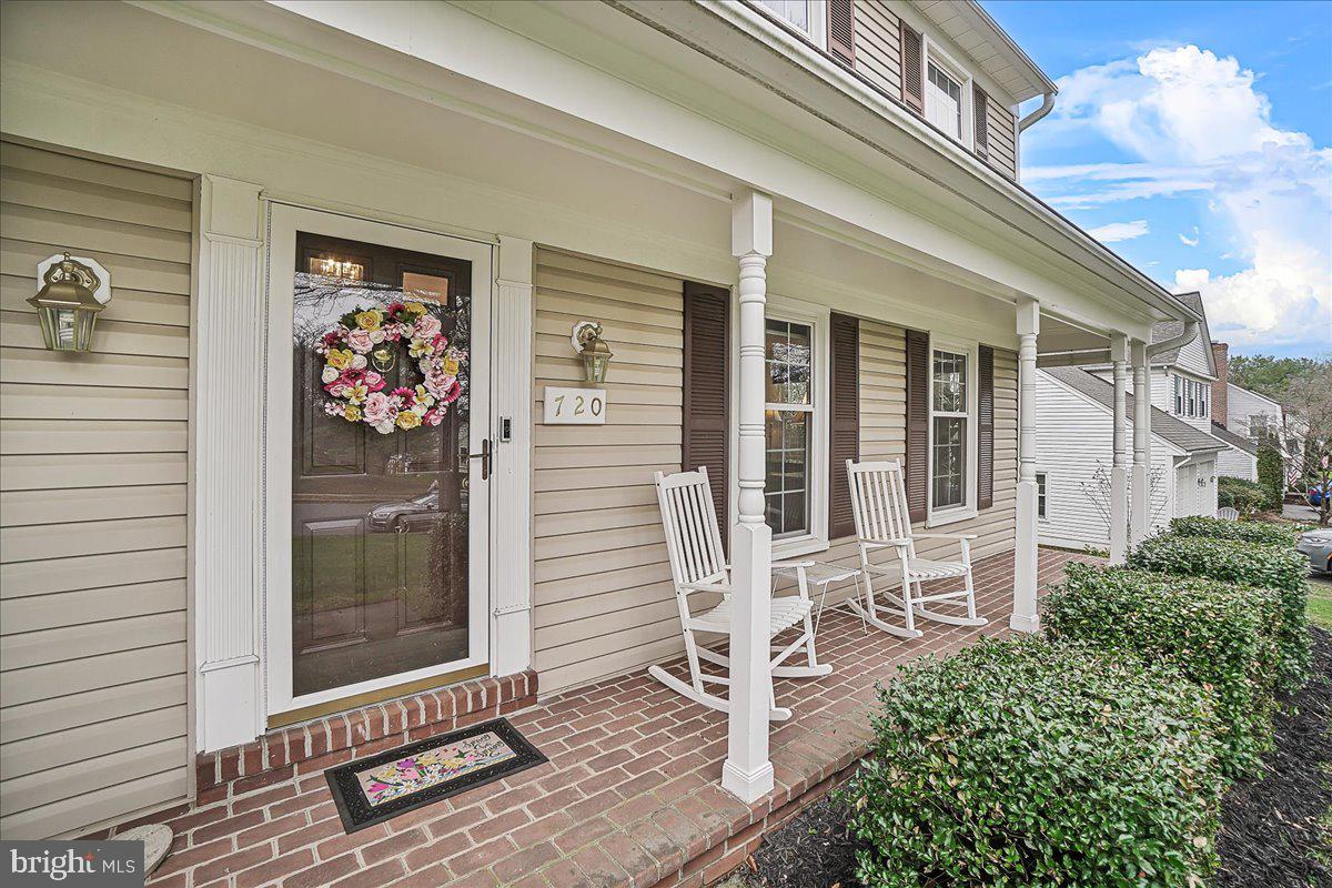 720 MEADOW FIELD COURT