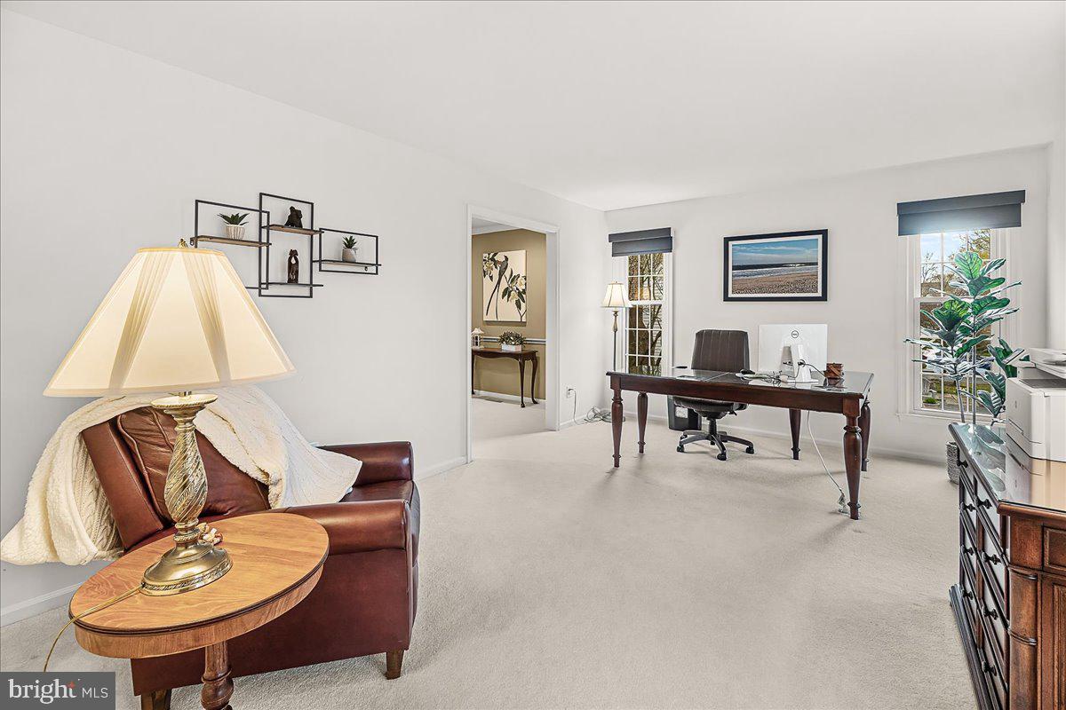 VILLAGE GATE - Residential