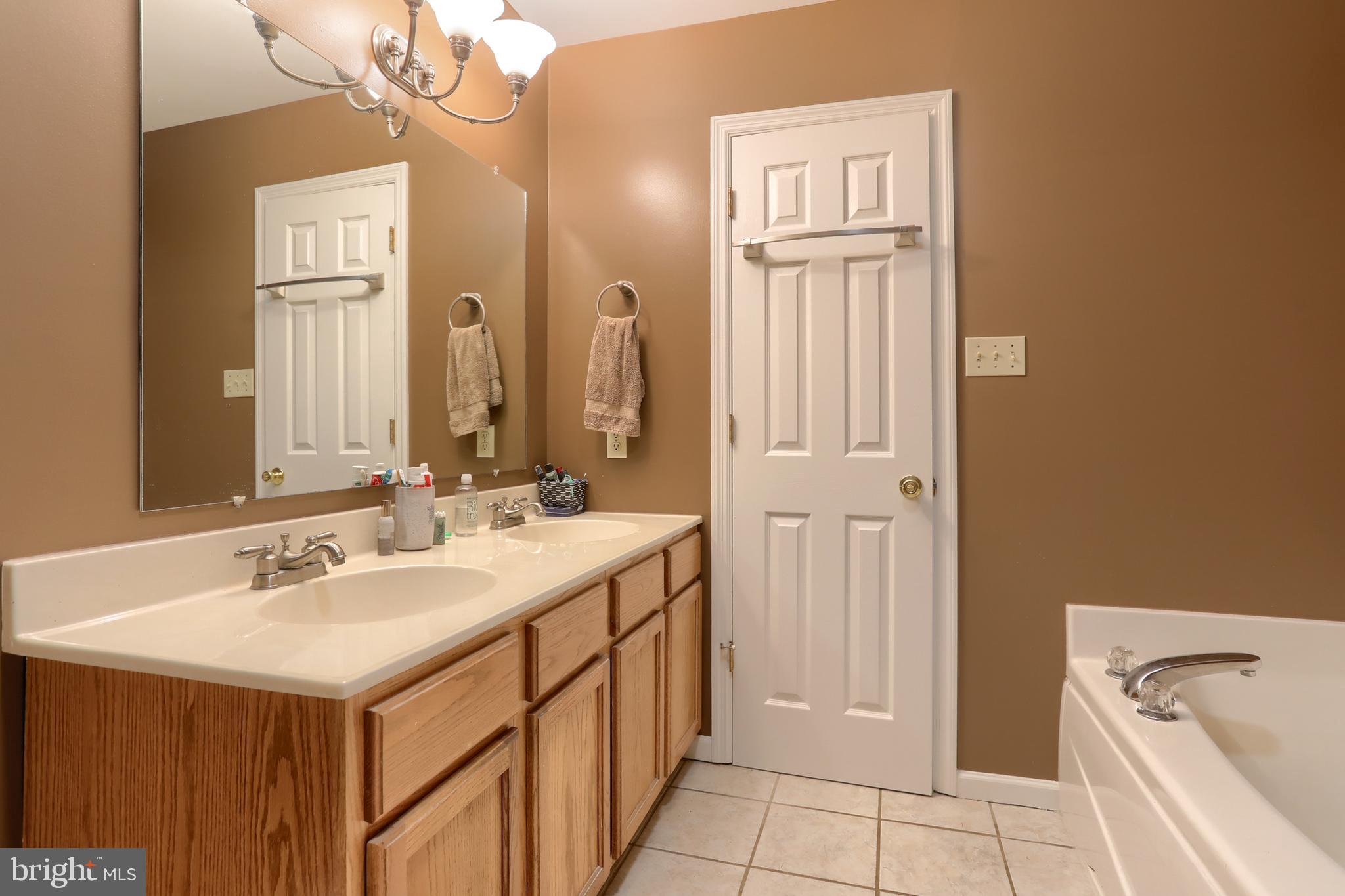 FURNACE KNOLL - Residential