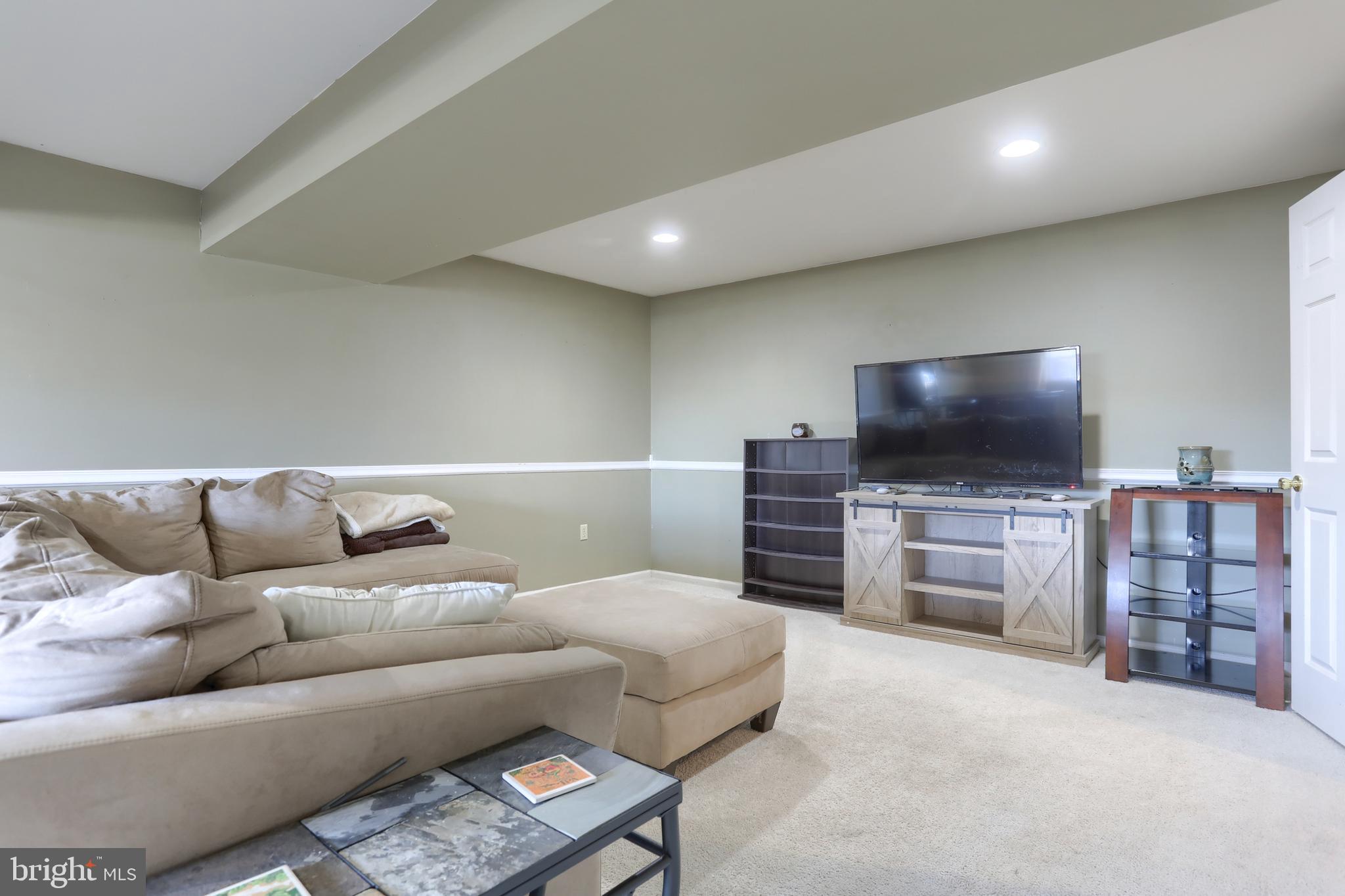 FURNACE KNOLL - Residential