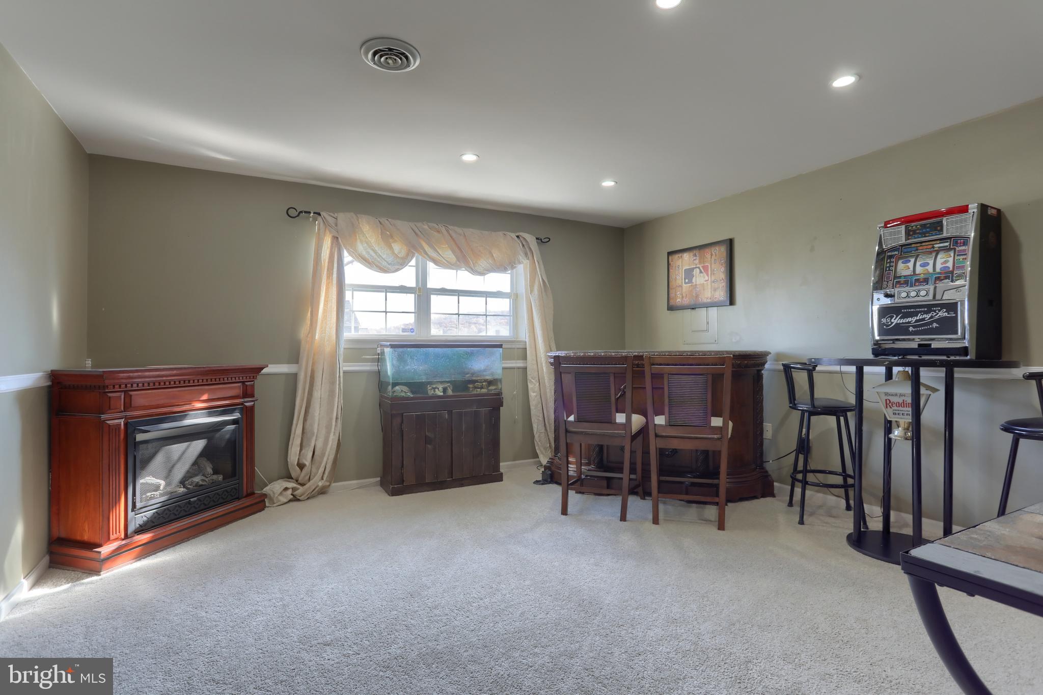 FURNACE KNOLL - Residential