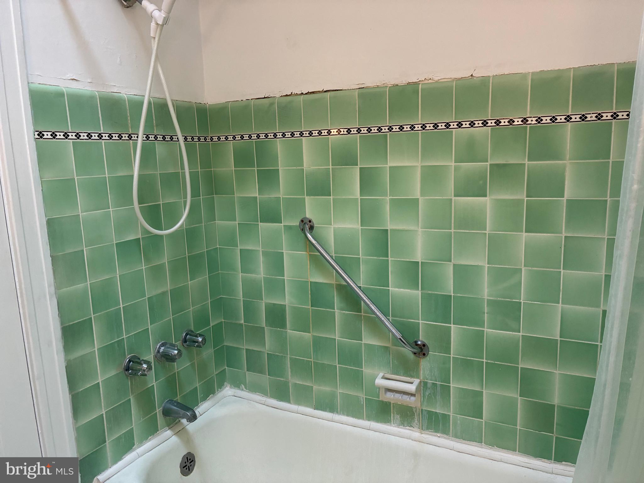 MAYFAIR (WEST) - Residential