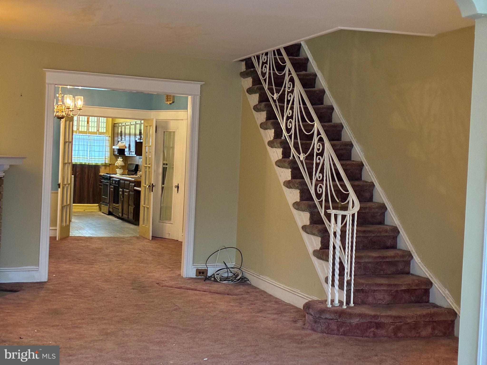 MAYFAIR (WEST) - Residential