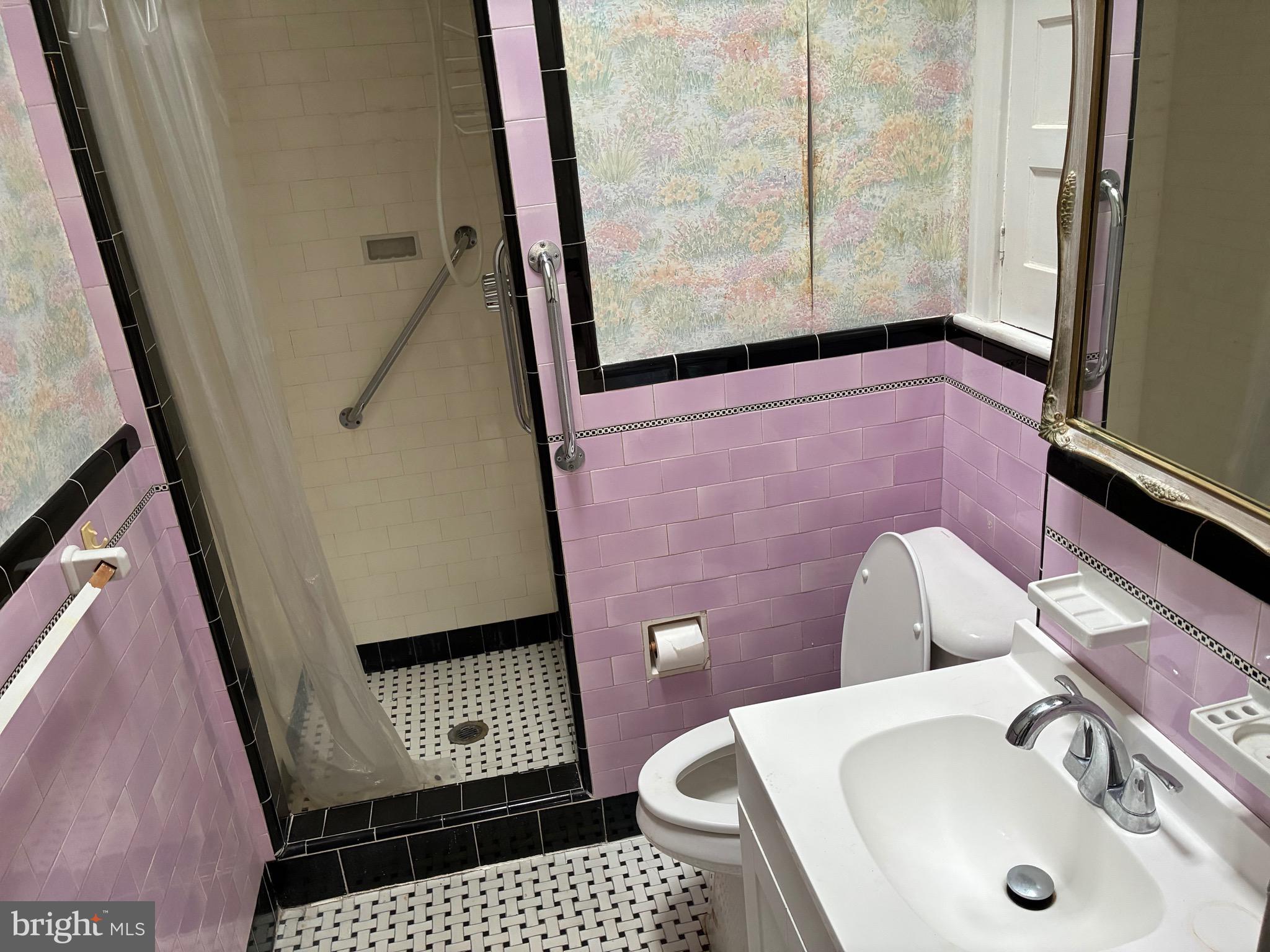 MAYFAIR (WEST) - Residential