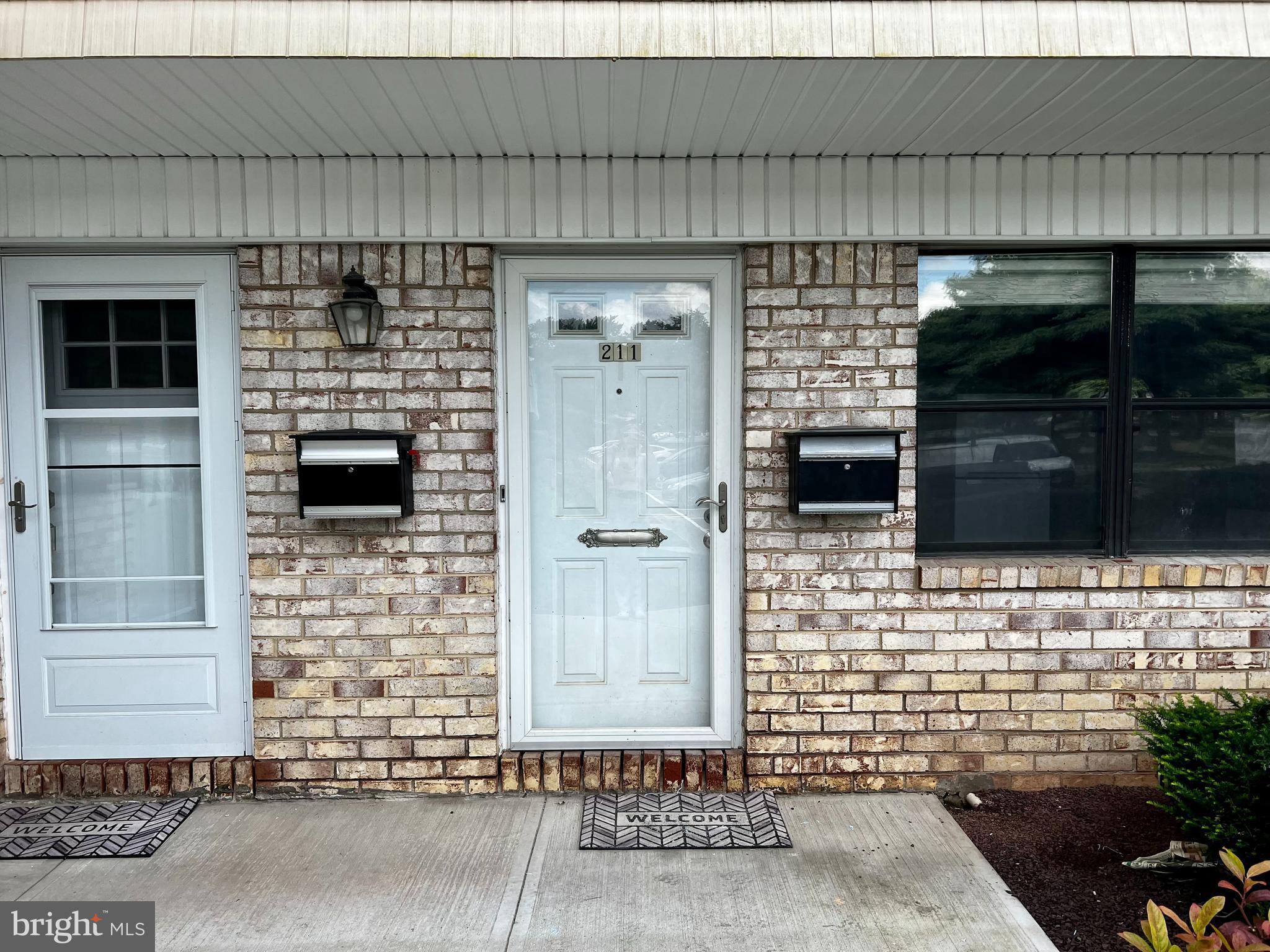 211 SILVER COURT