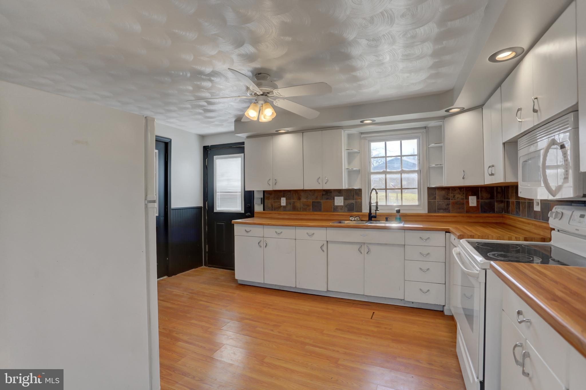 NEWVILLE BOROUGH - Residential