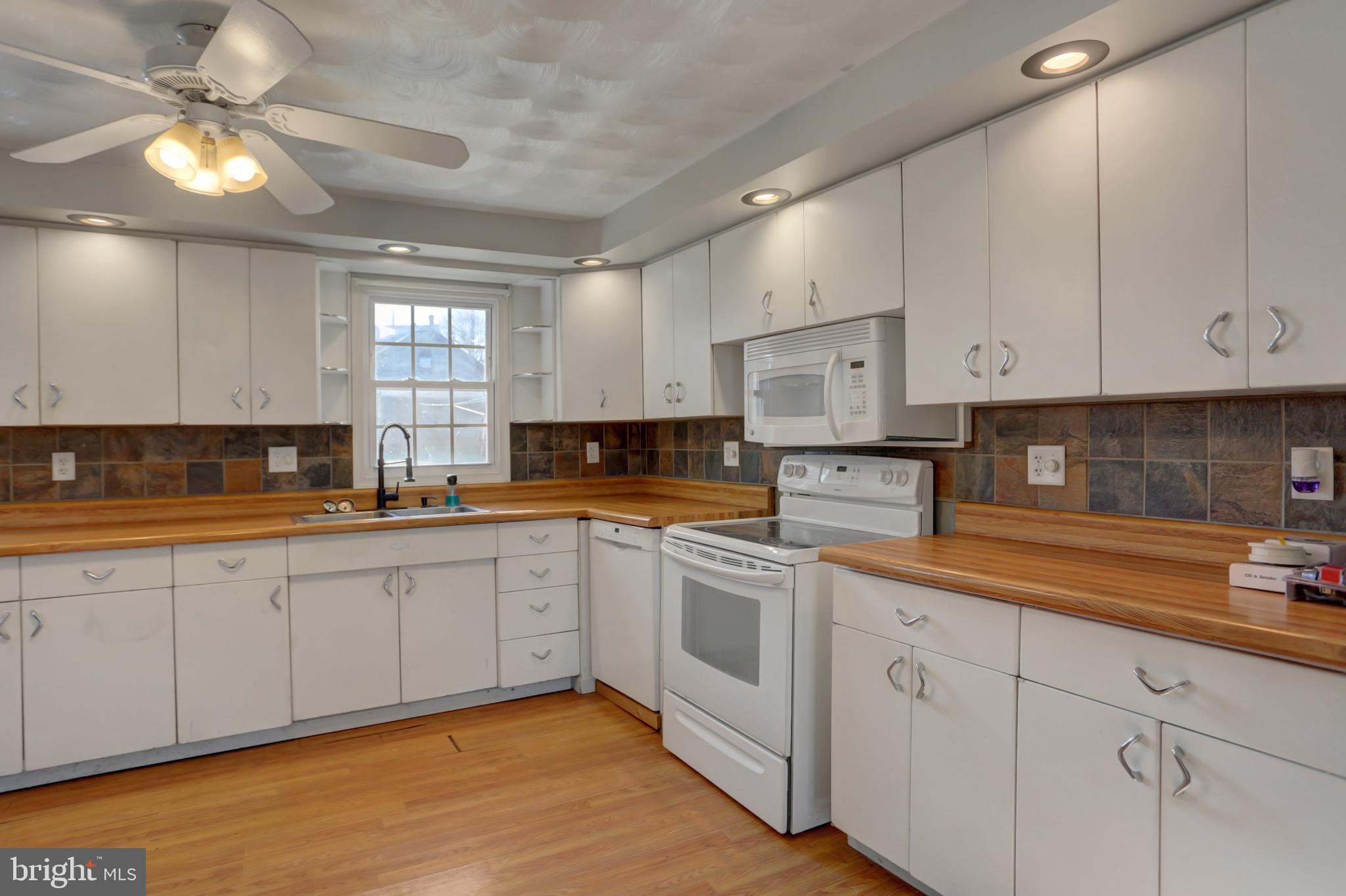 NEWVILLE BOROUGH - Residential