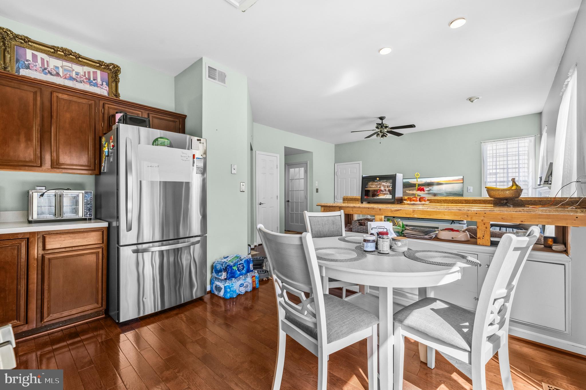 MEADOWGATE - Residential