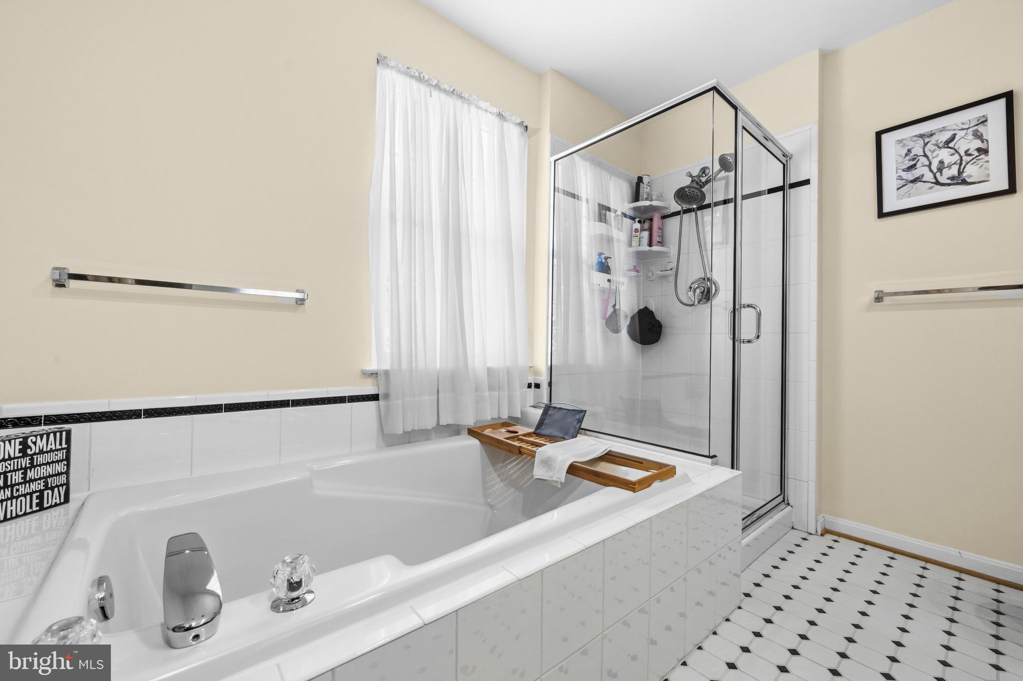 MEADOWGATE - Residential