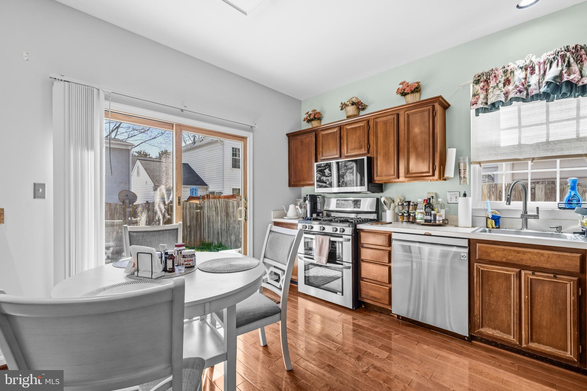 MEADOWGATE - Residential