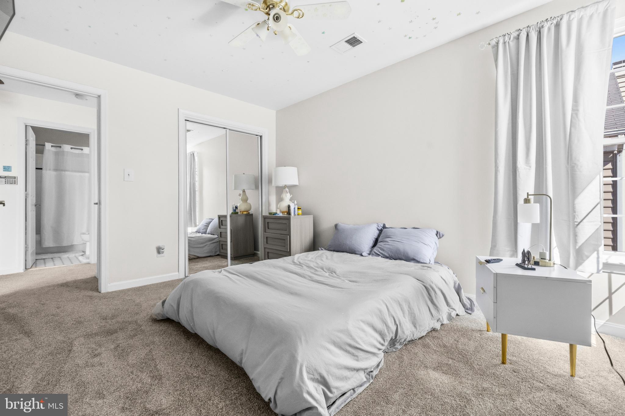 MEADOWGATE - Residential