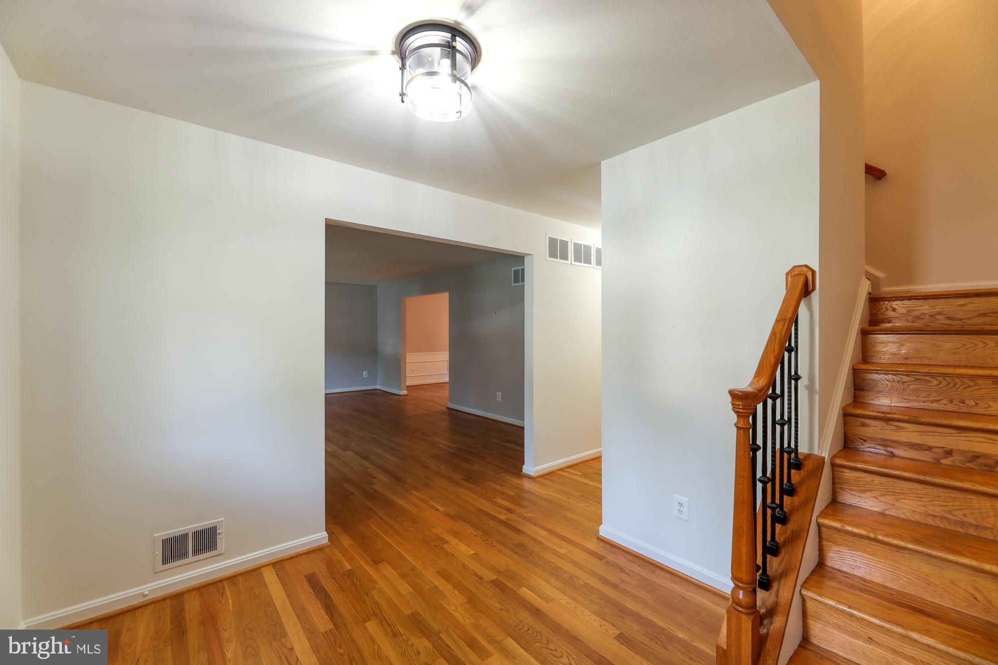 MC LEAN HAMLET - Residential