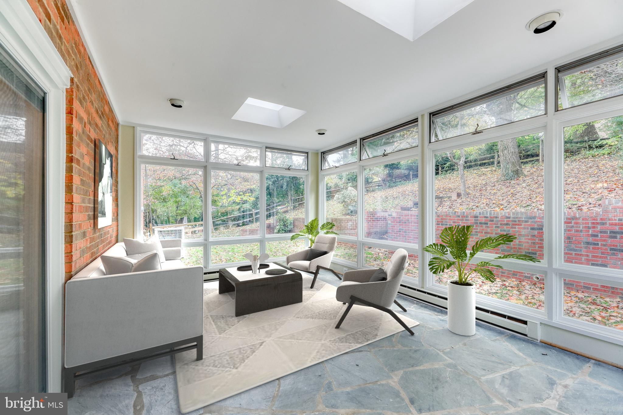 MC LEAN HAMLET - Residential