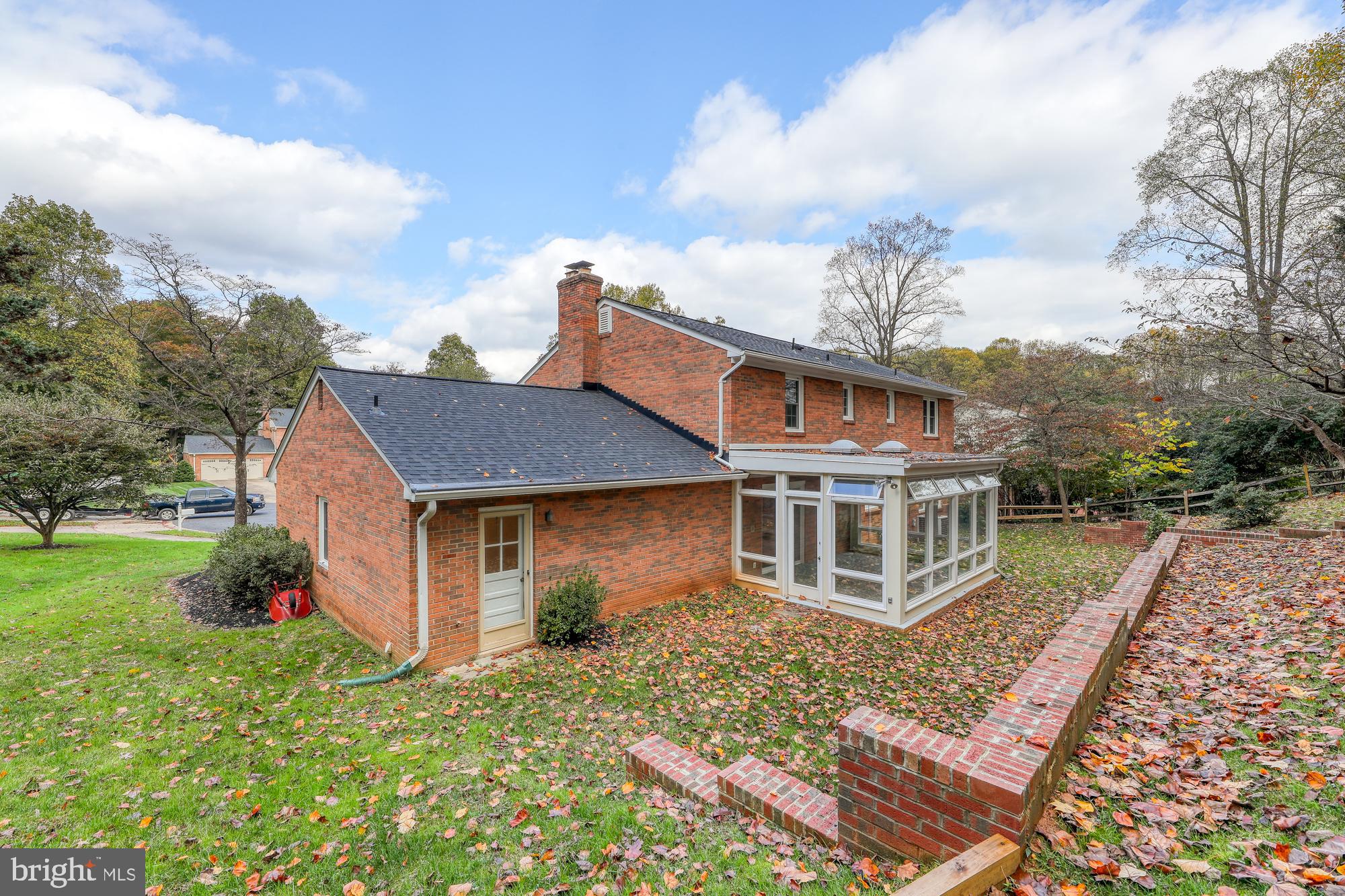 MC LEAN HAMLET - Residential